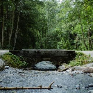 Babbling Swiss Alps River - 10 Hours Sleep Sound
