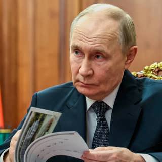 Så lurar Putin väst att tro på rysk seger