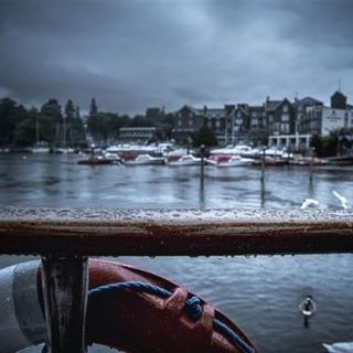Pattering Boat Rain - 10 Hours Sleep Sound