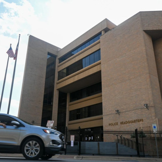 APD updates policy for handling ICE warrants after months of public concern