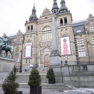 Förtroenderiskabla journaliststipendier, slarv och lättja när medier skrev om arkitekturomröstning och svåra SVT-gränser om reklam