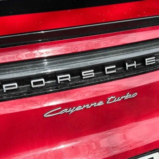 BONUS: 739 hestekrefter i en Porsche Cayenne Tuuurbo!