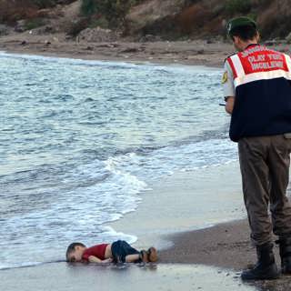 Demaskerad Julia Caesar och långlivade mediebrottslingar