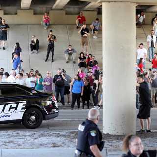 Så lurades medier efter skolskjutning i USA, ett mycket för mycket gav fel utsläppssiffror, journalistmord i Slovakien, blåslagen Zuckerberg