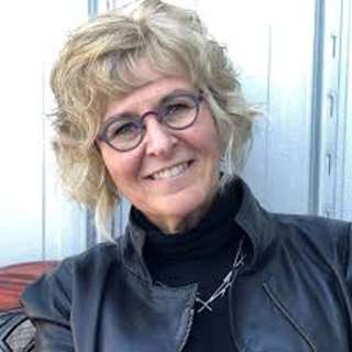 Episode 9 -  Kim Barthel- Relationships matter in developing resilience. "The only person you can change is yourself" practice self care as a way to help others.