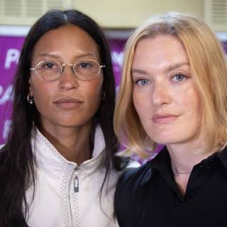 Icona Pop: Vi har sovit i samma säng i 10+ år