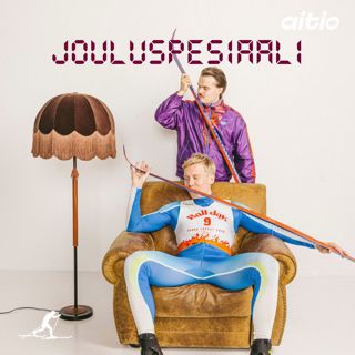 JOULUSPESIAALI: "On niin v*tun hidas ukko!" – TOP 5 -listoja ja GSM-linjalla Arsi Ruuskanen & Vilma Nissinen