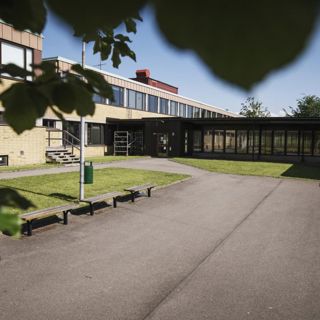 Korsbackaskolan krisar – men vad ligger bakom?