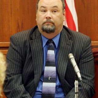 S7, The State v. Amanda Lewis - Episode 6 - Dr. Funny Bone