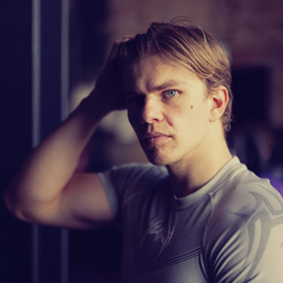 Elias looksmaxxer: »Det er nederen for ens liv at være grim«