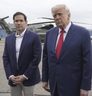 News Brief: As Trump Attacks Venezuela, Media Takes His Absurd "Drug War" Pretext at Face Value
