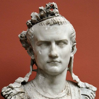 8. Caligula – Kejsaren som trodde han var en gud (och betedde sig därefter)
