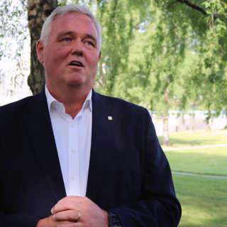 Anders W Jonsson: "Det har en helt annan kvalitet att mötas öga mot öga."