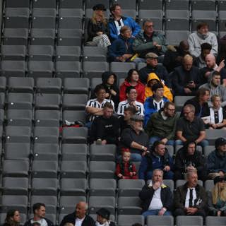 Reaction to half-season ticket offer & Rafa Benitez on MNF