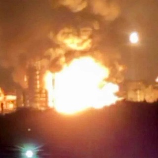 Huge explosion at ‘vital’ Russia oil refinery & how China secretly arms Russia with drones