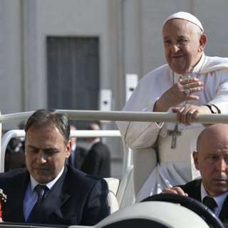 Pope Francis opens new catechetical cycle on Holy Spirt’s role in salvation - Lest av KI