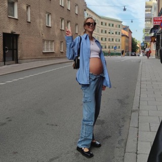 876. Stina Lönnkvist "Mitt barn föddes i segerhuva!"