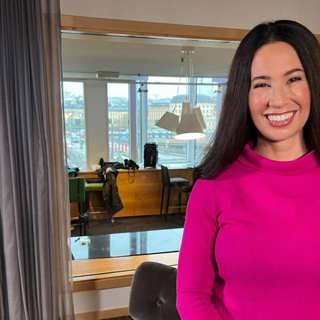 Databaserna utmanas av myndighet, Timbro får stort genomslag på ledarsidorna och intervju med Magda Gad om krigsbevakningen