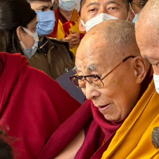 Dhamma Photography - His Holiness and Sanghas - Neal Watkins