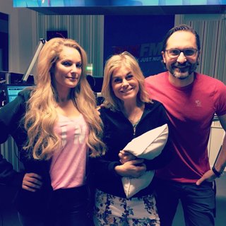 Pernilla Wahlgren i studion!