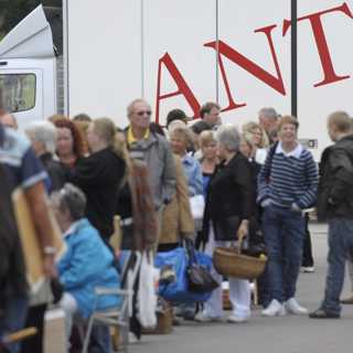 Konspirationstätt hos SwebbTV, nytt nödstöd till krisande medier och corona påverkar TV-utbudet