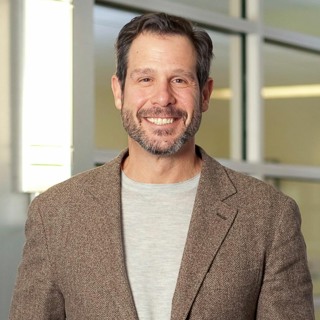 How this CEO Scaled his Family Business using Business Mentors & Federal Procurement Ep#96