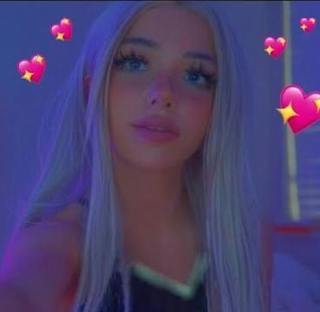 GIRLFRIEND SLEEPOVER ASMR | ROLEPLAY | PERSONAL ATTENTION | READING