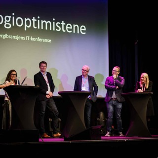 Gapet mellom toppledelsens virkelighetsforståelse og produktteamets opplevelse av smidig utvikling