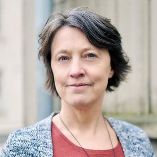 104. Vem är Lotta Larsson?