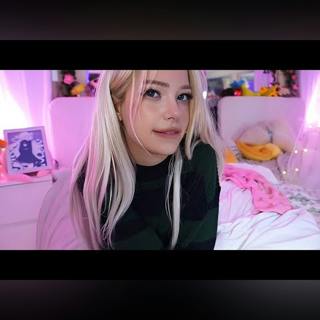 Your Tomboy Girl Best Friend Likes You ♡ ASMR Roleplay