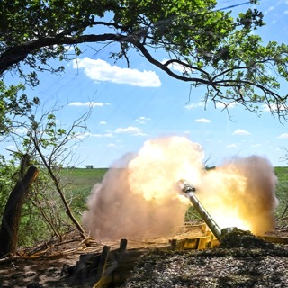 50,000 fresh Russian troops massing & Germany to help Ukraine make long-range missiles