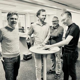 Aktien alla borde äga