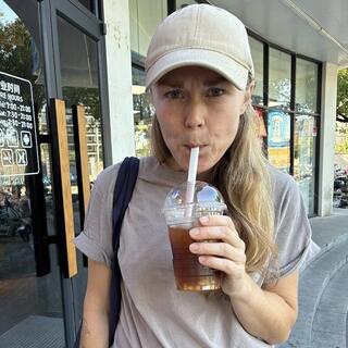 Moa Kärnstrand: Persikokaffet hotade att komma upp igen