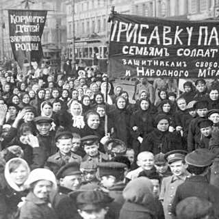 I Februarirevolutionens fotspår