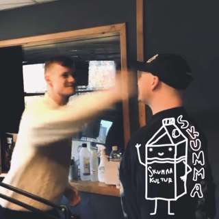 Tirsdag 11.10 - Simon slår Victor i trynet