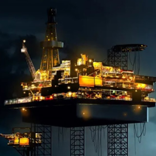 I'm The Captain on Oil Rig 32. We have some STRANGE RULES | Scary Stories