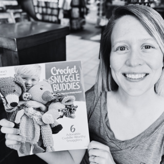 How I Landed a Book Deal & Magazine Cover with ONE Cold Email: My Exact Pitch Strategy for Crochet Designers & Creative Entrepreneurs to Get Published, Grow Authority & Monetize Their Craft
