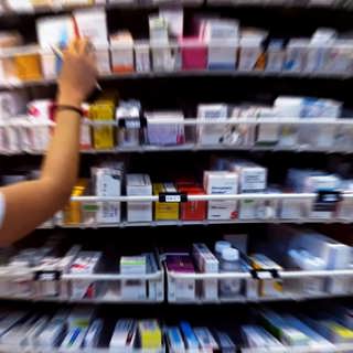 Kritik mot medicin på kredit: ”Vill inte samla på mig skulder”