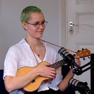 #30 Elsi Sloan