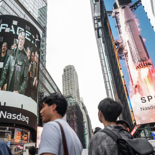 SpaceX’s Record-Breaking Wall Street Debut