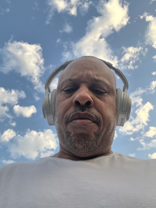 Cultivating Positive Thoughts: Finding Peace in Chaos with Kimeyo Daniels