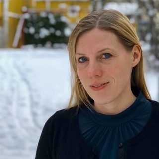 Sanna forskar om hur bakteriekriget vi kan dra nytta av