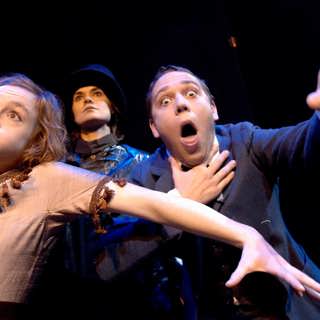 Monstren mår bäst i garderoben