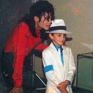 Should 92.7 MIX FM stop playing Michael Jackson?