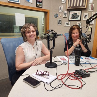 Center for New Americans Ex Dir Laurie Millman & paralegal Ursula Wolanska-Fettes: citizenship exam