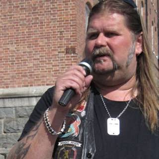 - De kallar mig raggare
om att vilja göra skillnad