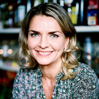 Shirin möter Monika Ahlberg