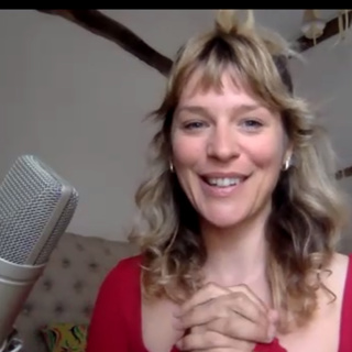 #48: Catching up with (the now benzofree) Emma S. đŹđ§