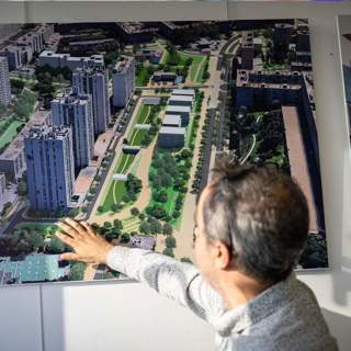 An urban planner, infinite scroll, and … what is a public good?