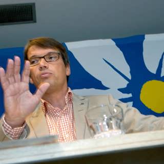 Göran Hägglund: Kvinnor från andra länder ska kunna få abort i Sverige